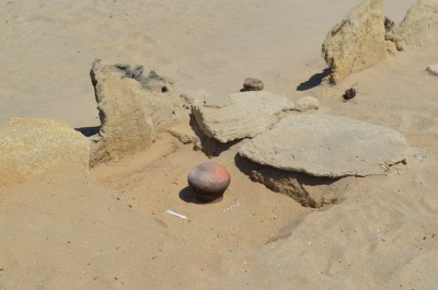 Figure 3. Deposit of a ceramic representing an abandonment offering.